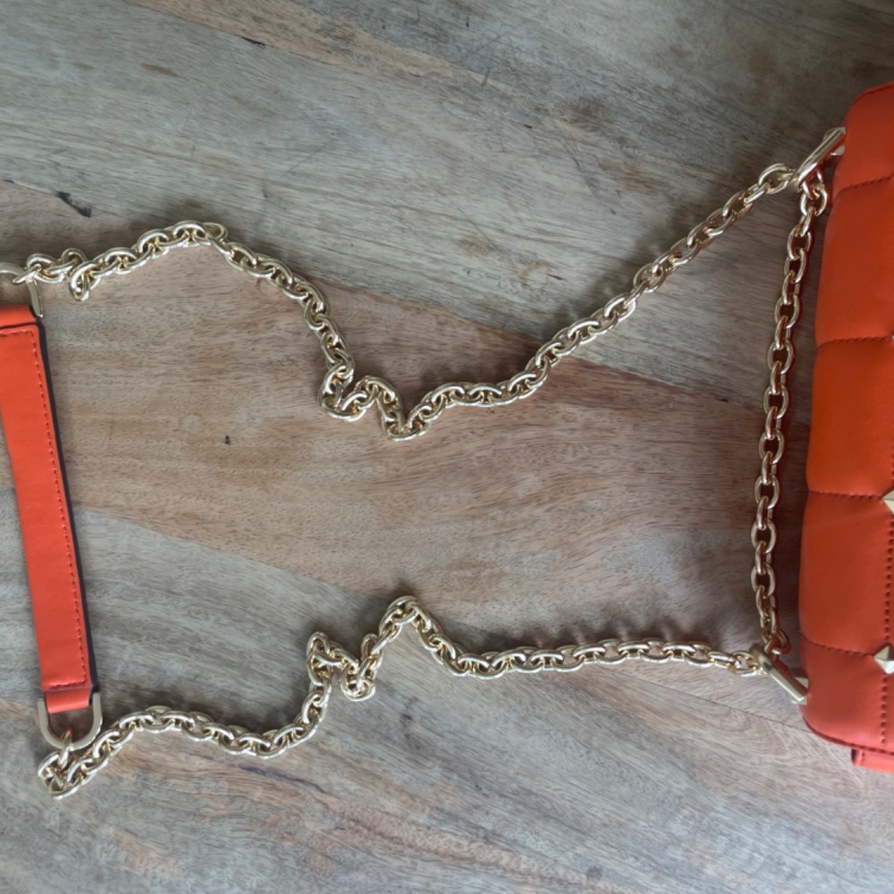 Michael Kors NWT SoHo Shoulder Bag in Clementine - Picture 3 of 13